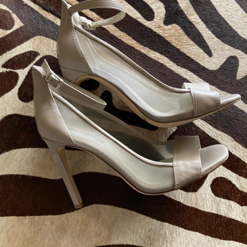 New  BCBG Mary Jane mesh heel sandles - Picture 3 of 7
